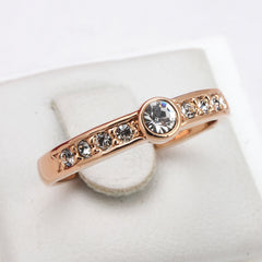 Simple Ring Inlaid Zircon Rose Gold Plated Ornament